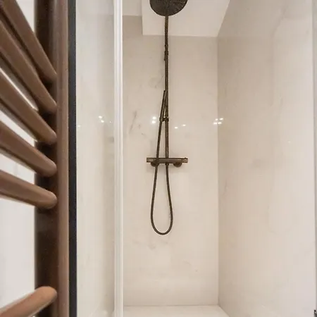 Quartier Libre - Saint Georges パリ